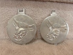 VINTAGE Aluminum Hamburger Mold Press Bull Cow 3.75″D x .5″Thick