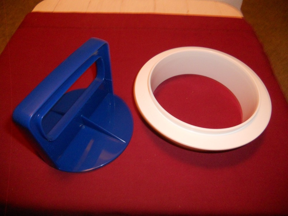 Tupperware Hamburger Press Blue Handle & Ring