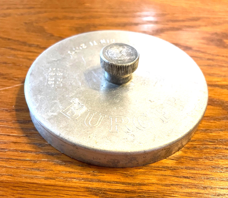 Vintage 1960s Heuck Burger Press Metal CIN'TI 20.0. US Pat D191367 USA gallery