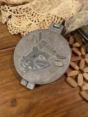 Vintage Aluminum 3.5” Hamburger Press Patty-Maker Meat Mold Cow Bull Taiwan