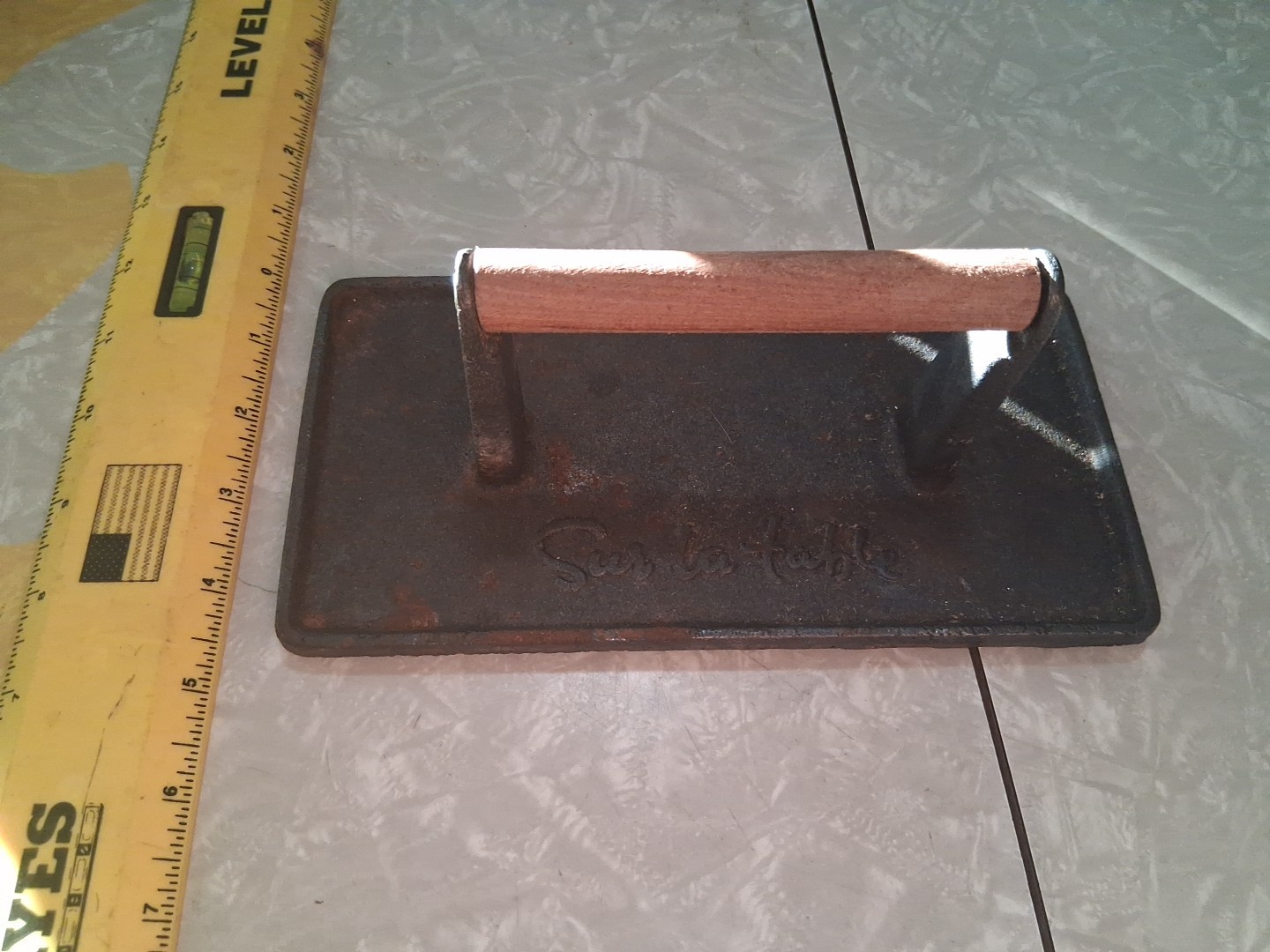 Sur La Table 8-3/4" X 4-1/2" Rectangular Cast Iron Grill Press W/Rosewood Handle gallery