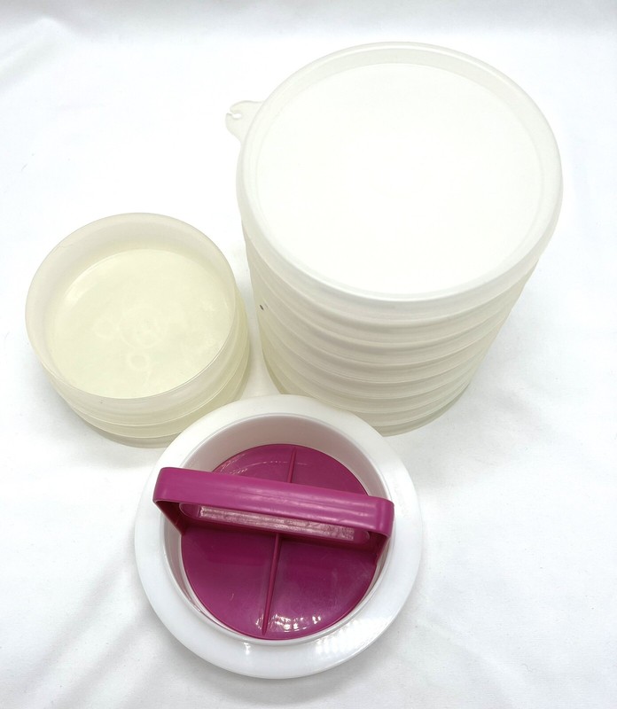 VTG Tupperware Hamburger Patty Press 3 #882 & 7 #1927 Keepers 1Lid & 1 Press USA gallery