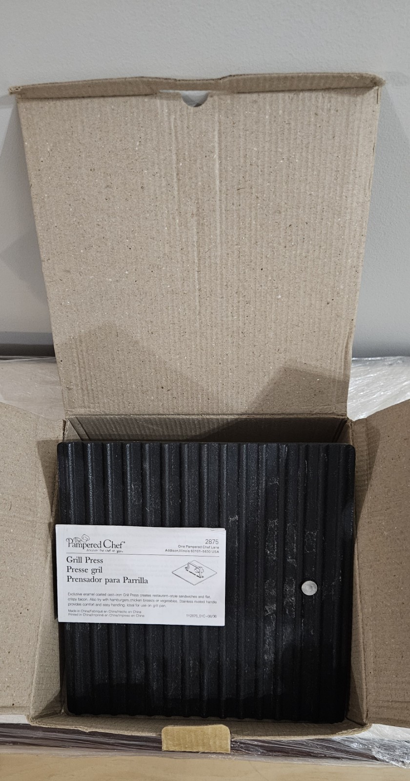 Pampered Chef Cast Iron Grill Press Burgers Panini Sandwiches #2875 NEW gallery