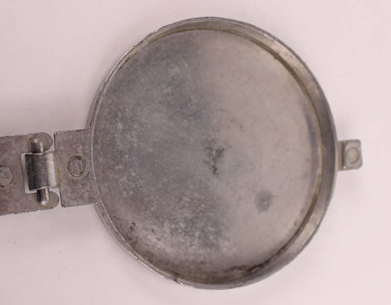 Vintage 1950s Hamburger Press Aluminum Two-Piece Taiwan gallery