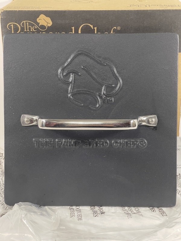 Pampered Chef Grill Press Enamel Coated Cast Iron #2875 New In Box 8.5”x 8.5” Sq gallery