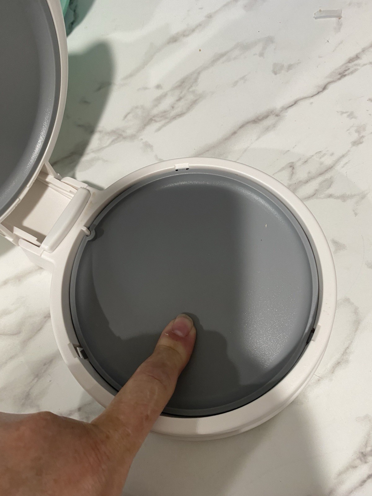 Pampered Chef Rock-N-Release Patty Maker Non-Stick Plastic White/Gray gallery