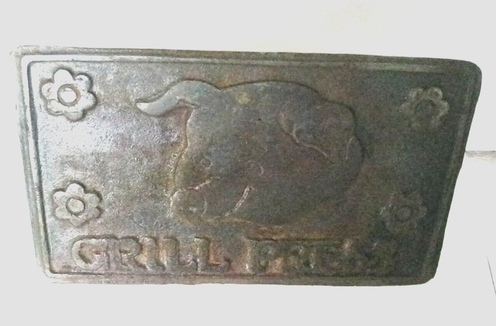 Vtg Cast Iron Bacon Press 4in x 7in Farm Pig Flowers Home Town Grill Press