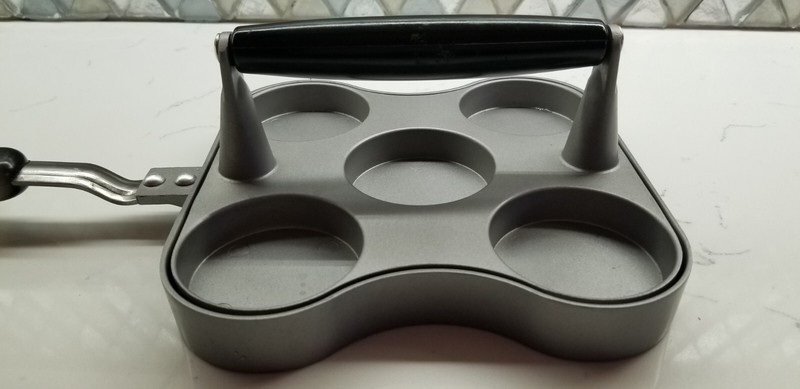 BIG CITY SLIDER Pan Mini Burgers/ Sliders Stove Top Pan EUC gallery