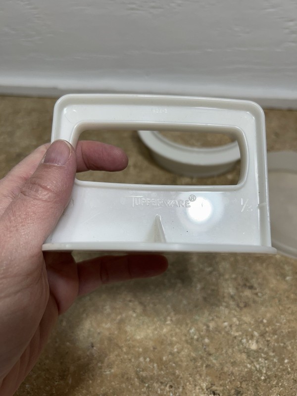 Tupperware Large Burger Press Ring & 1 Keeper #1926 NO SEAL gallery