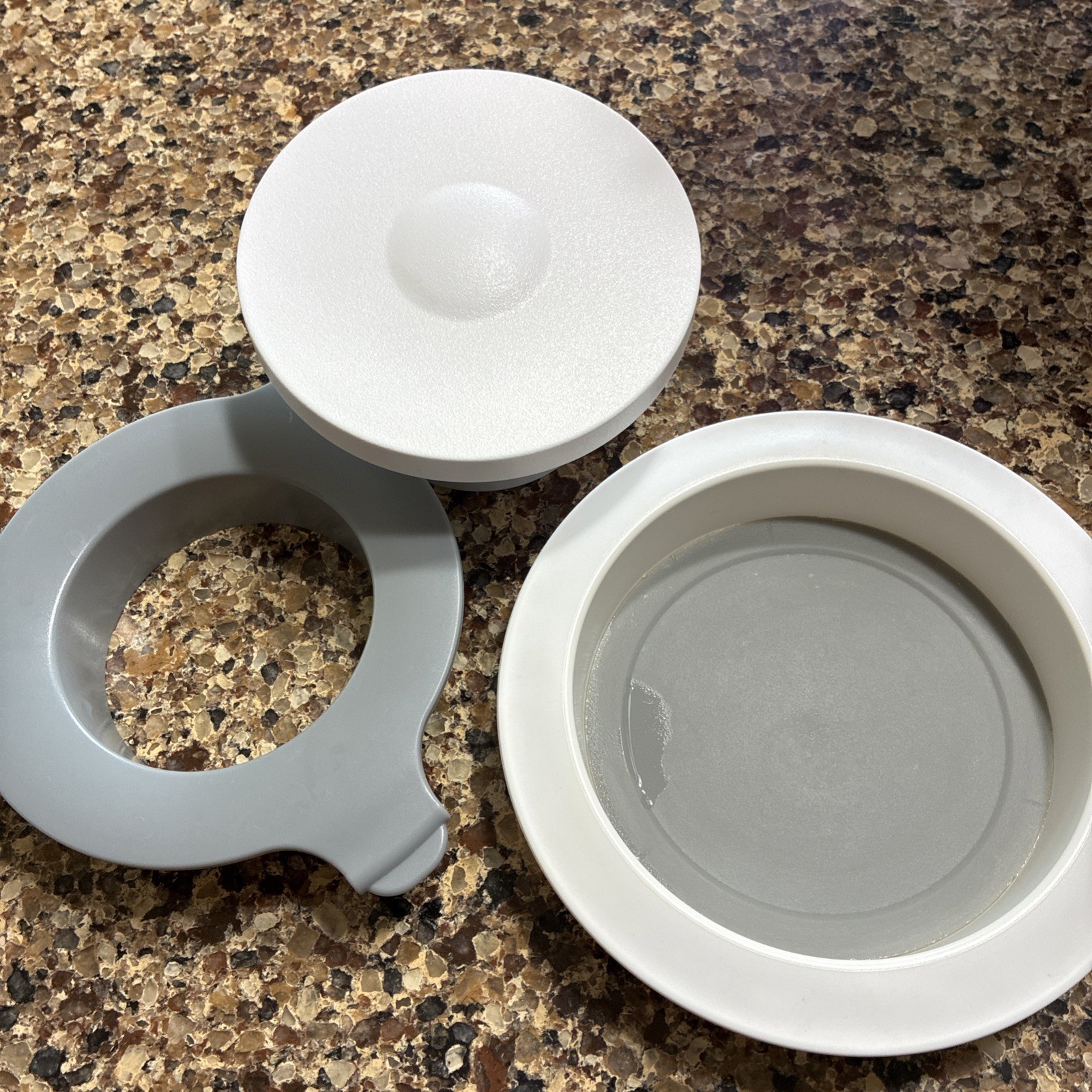 Pampered Chef Burger and Slider Press # 1174 Uniform Burgers White/Gray EUC gallery