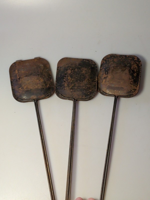 Vintgae 1950s Metal Hamburger/Sandwhich Griller gallery