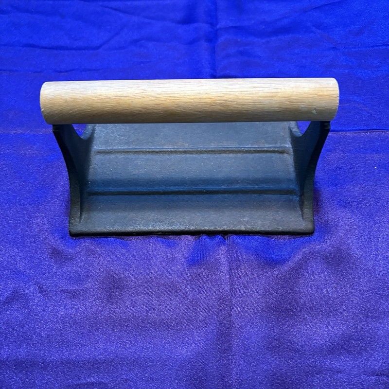 Norpro Cast Iron Pig Bacon Grill Press Burger Steak Wood Handle Man Gadget gallery