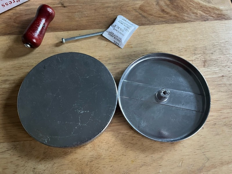Nonstick Cast Aluminum Burger Press with Wood Handle 4.5” Patty Maker New gallery