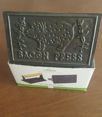 Fox Run BACON PRESS Cast Iron Wood Handle BBQ, Grill, Steak with Box 7″ inch