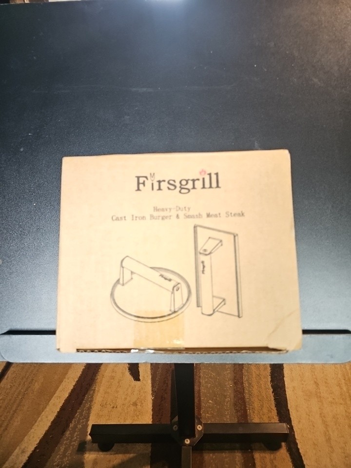 Firsgrill Burger Presses. Round Heavy-Duty Cast Iron Smash Meat Steak. New.