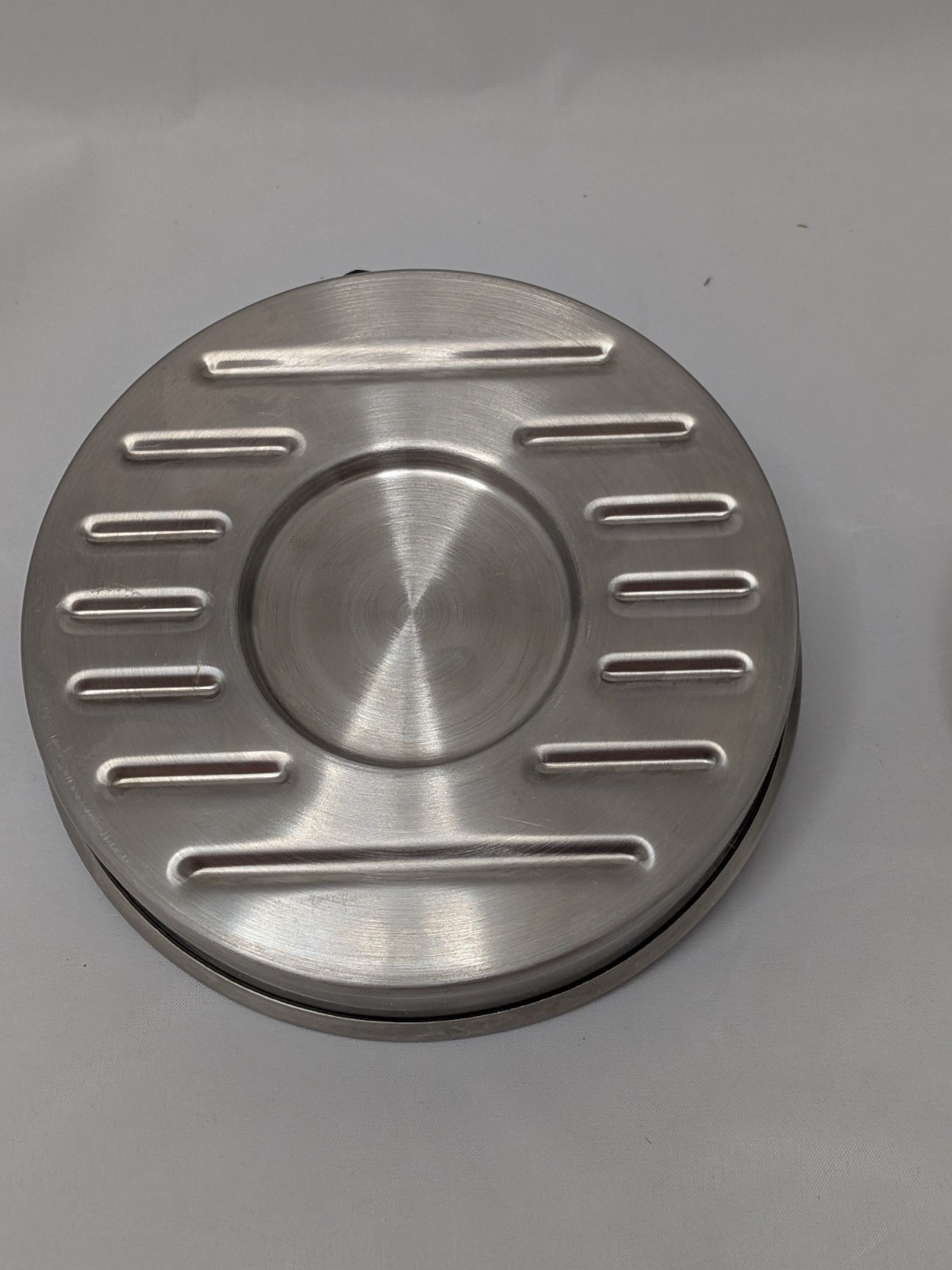 Gefu King Size Porcelain Burger Press Classic 120g Stainless Steel Pan gallery