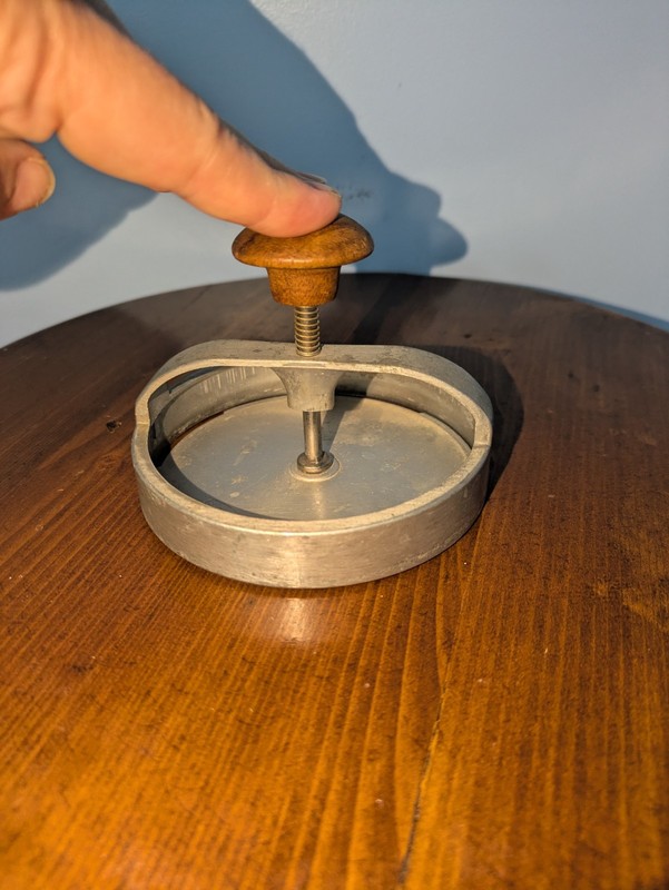 Vintage Androck Aluminum Hamburger Press Pat. No. RE-24935 Confirmed Mid-century gallery