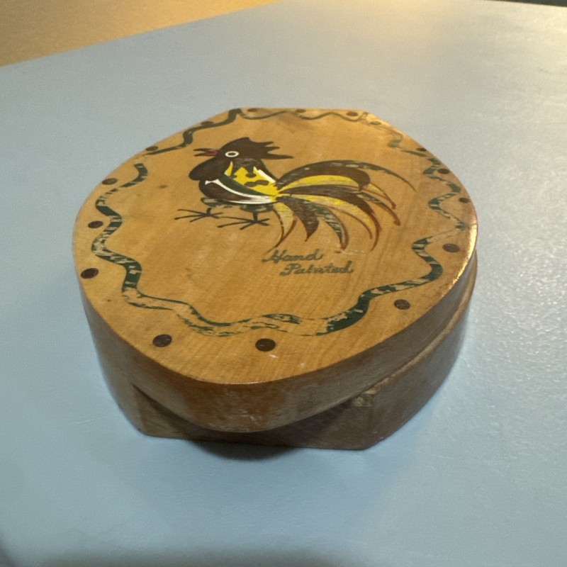 Vintage Wood Pecker Wood Ware Rooster/Chicken Hamburger Press - Japan gallery