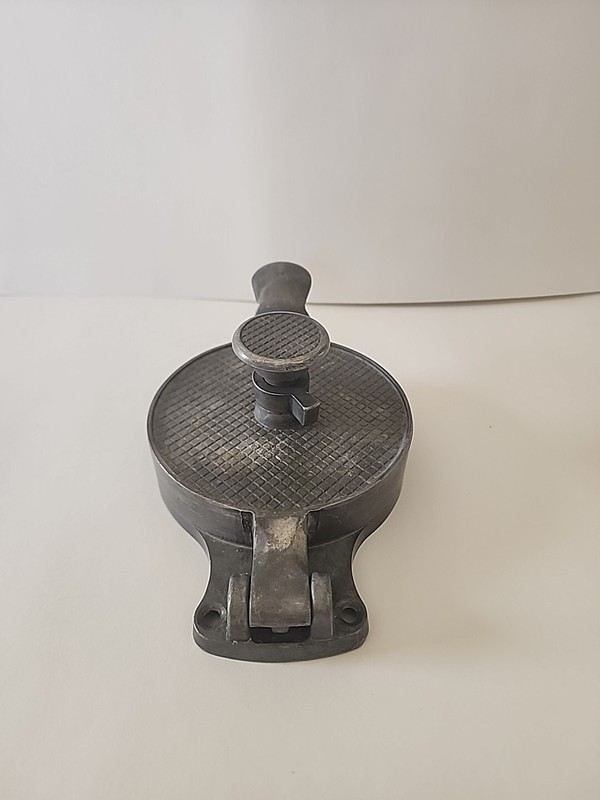 VTG HAMBURGER PRESS TURN DIAL SIZE INCH THICKNESS 4 5/8 " X 1 ... gallery