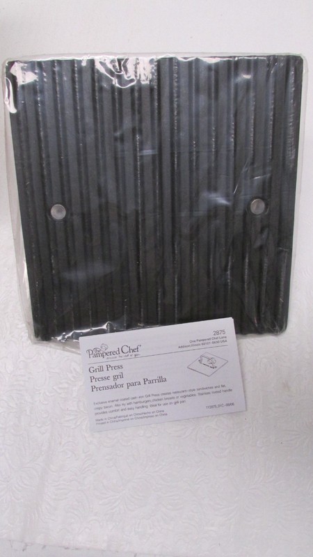 Pampered Chef Grill Press Enamel Coated Cast Iron #2875 New In Box 8.5”x 8.5” Sq gallery