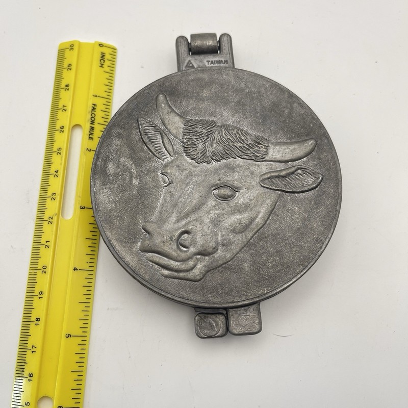 Vintage Farm Decor, Metal Hamburger Patty Press, Cow, Steer, Embossed Design 3.5 gallery