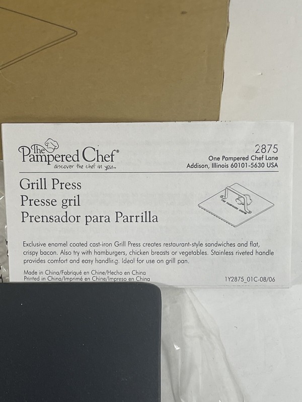Pampered Chef Grill Press Enamel Coated Cast Iron #2875 New In Box 8.5”x 8.5” Sq gallery