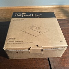 The Pampered Chef NEW in Original Box Grill Press #2875,Burgers/Panini,Cast Iron