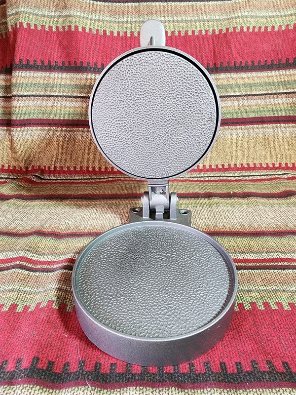 Weston Burger Hamburger Press Makes 4 1/2" Patties 1/4lb To 3/4lb Non-stick Cast gallery