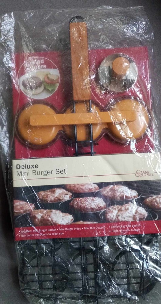 World Market Deluxe Mini Burger Set - NEW