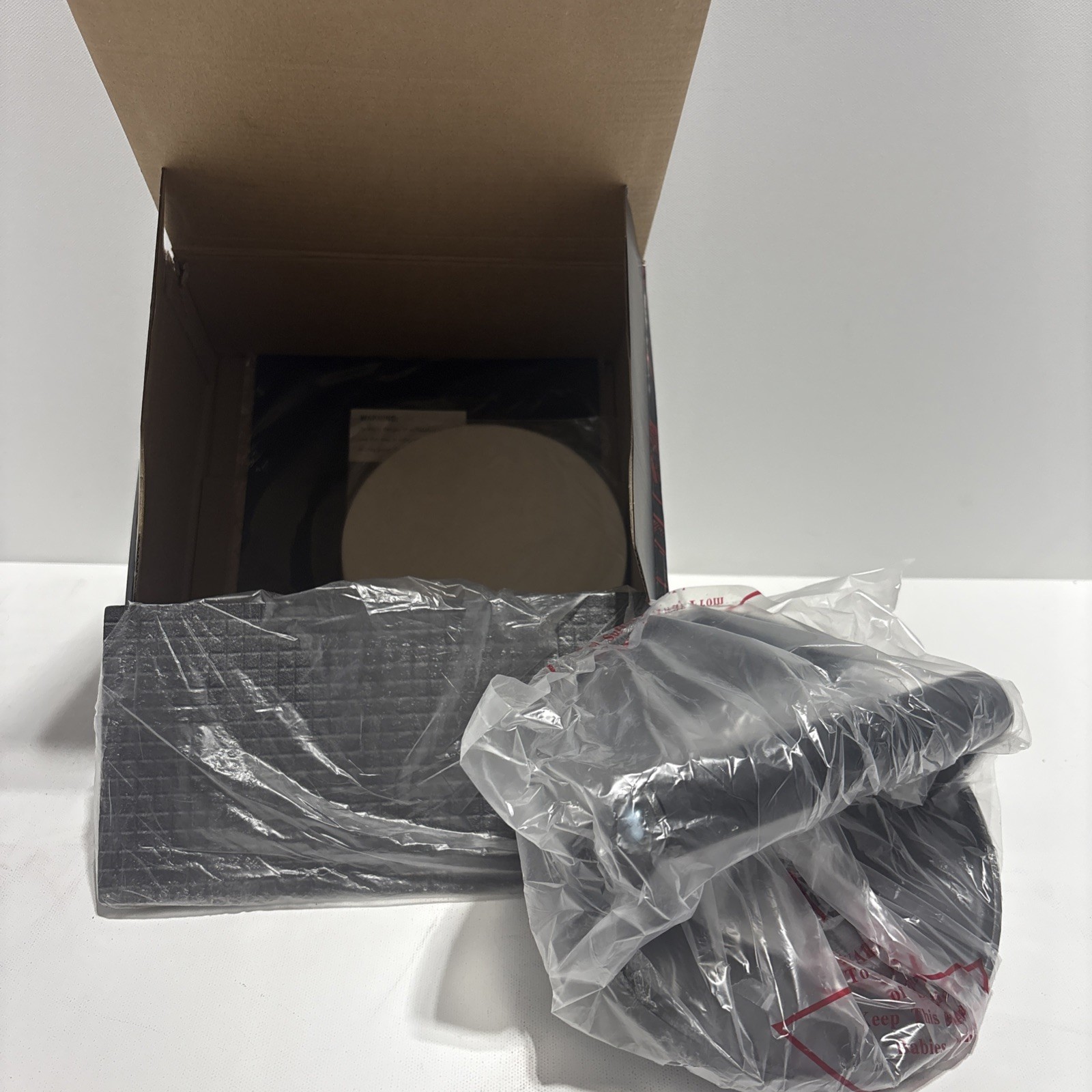 Shizzo Burger Press Kit, Cast Iron Rectangle & Round Grill Press (3-6) gallery