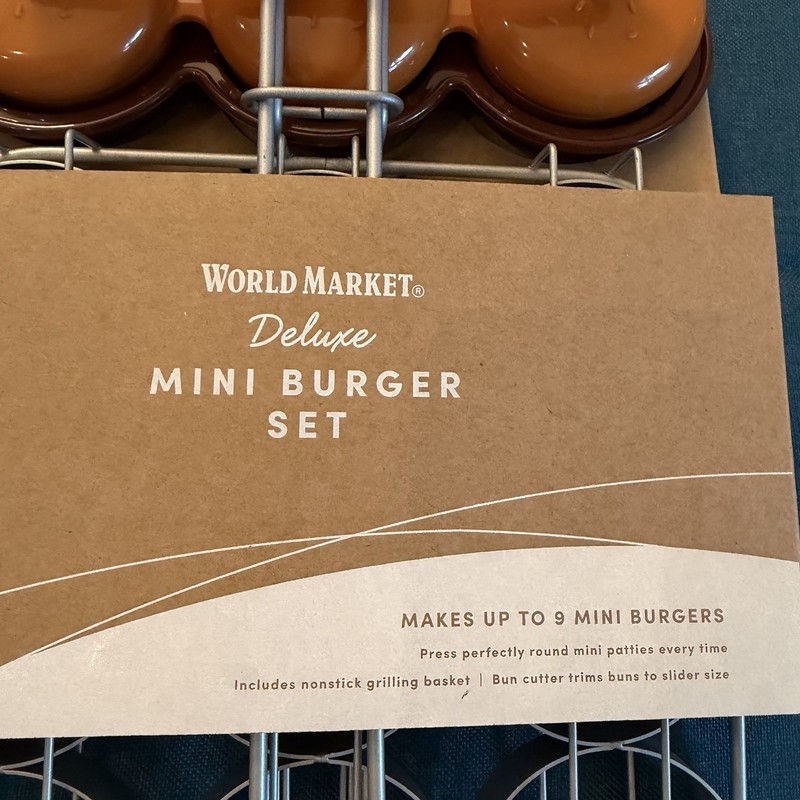 World Market Deluxe Mini Burger Set - NEW -9 Burgers gallery
