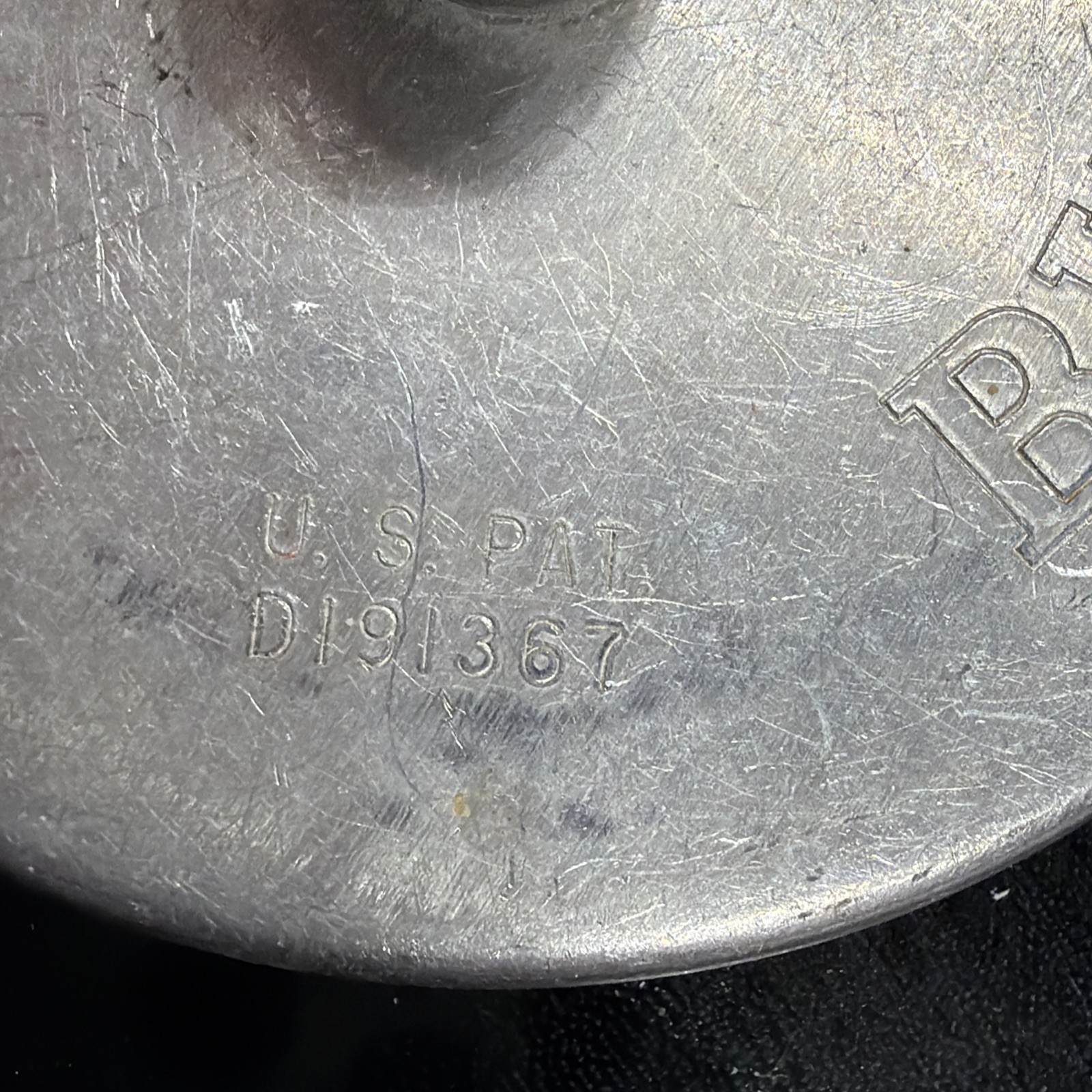 Vintage 1960s Heuck Burger Press Metal CIN'TI 20.0. US Pat D191367 USA EUC gallery
