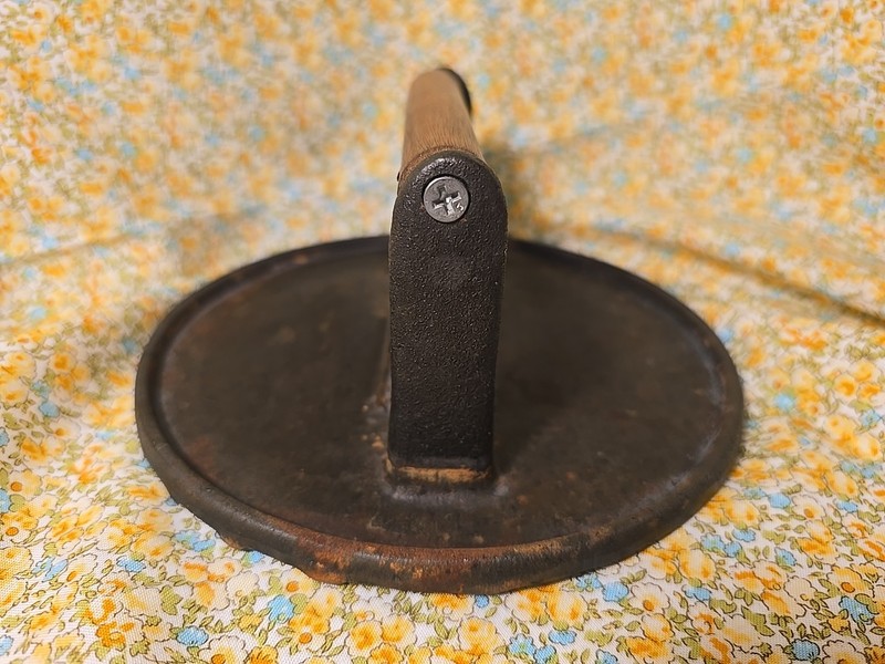 Charcoal Companion Cast Iron Metal Wood Handle Hamburger Burger Press Grill gallery