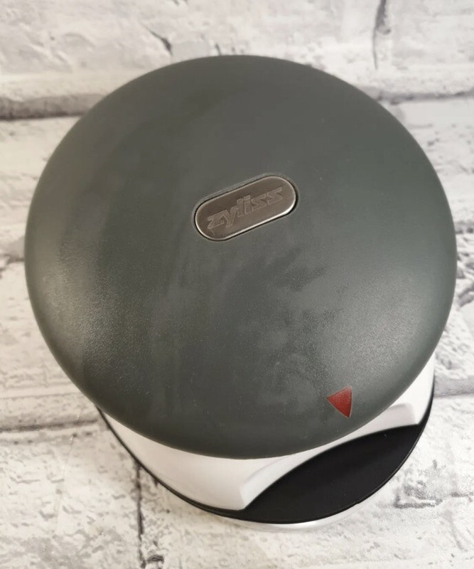 Zyliss Burger Maker Press Hamburger Patty Adjustable Thickness 1/2 lb & 1/4 lb gallery