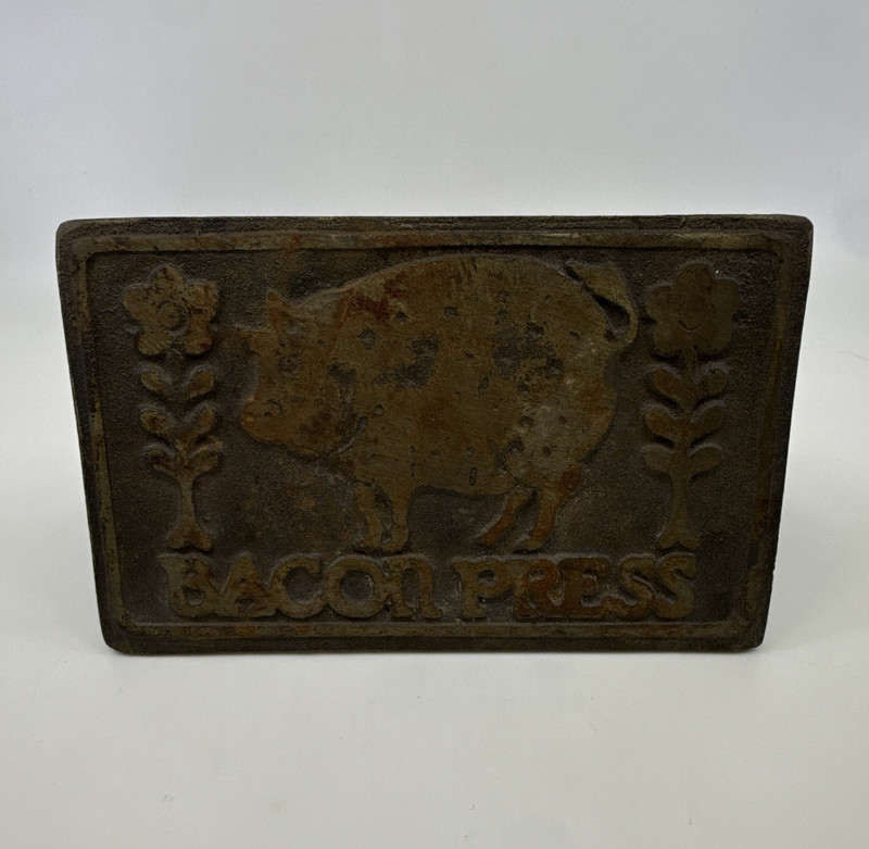 Cast Iron Bacon Press w/ Wood Handle, Pig Design, Large 7 in Antique gallery