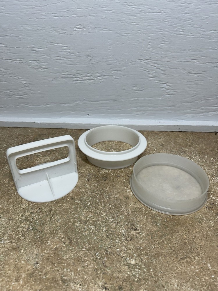 Tupperware Large Burger Press Ring & 1 Keeper #1926 NO SEAL
