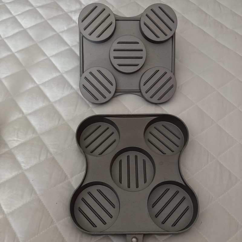 NWOT Hamburger Mini Slider Press Pan Makes 5 burgers gallery