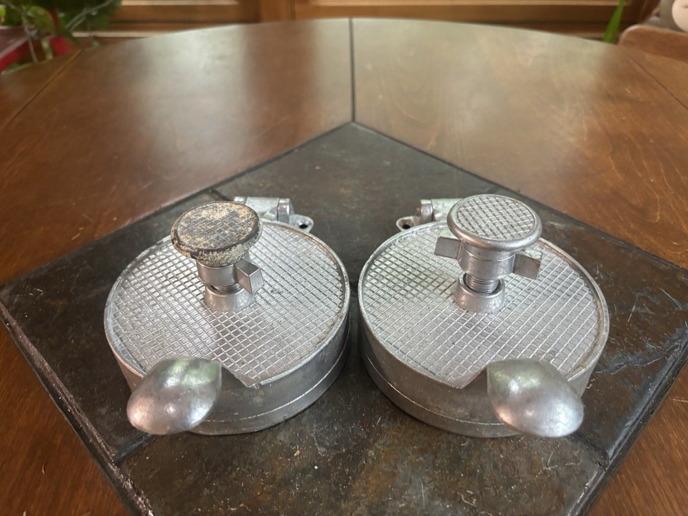 2 Vintage 50's Cast Aluminum Adjustable Heavy Commercial HAMBURGER PRESS 4.5"