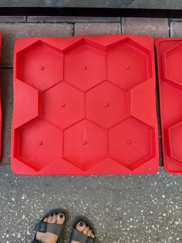 Shape + Store Burger Master 8 in 1 Burger Press & FreezeContainer Silicone 2 Set gallery