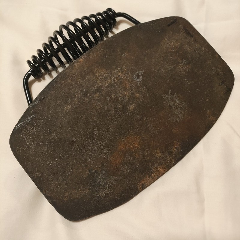 Stainless Steel Cast Iron Meat Press, Pre Seasoned for Delicious Meat, Steak,... gallery