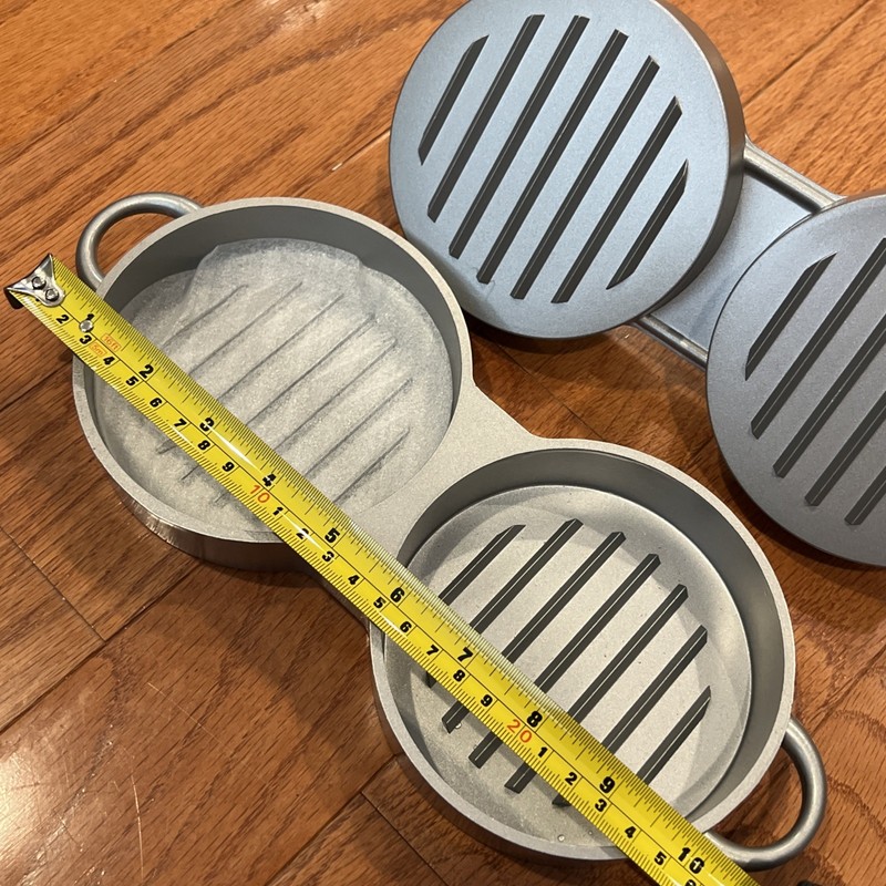 Brand New Crate And Barrel Burger Press - With Stickers And Never Used! (#T2) gallery