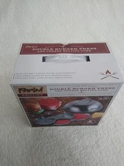 Parini Double Burger Press and Cheese Melting Dome 8.75″ Non-Stick NIB