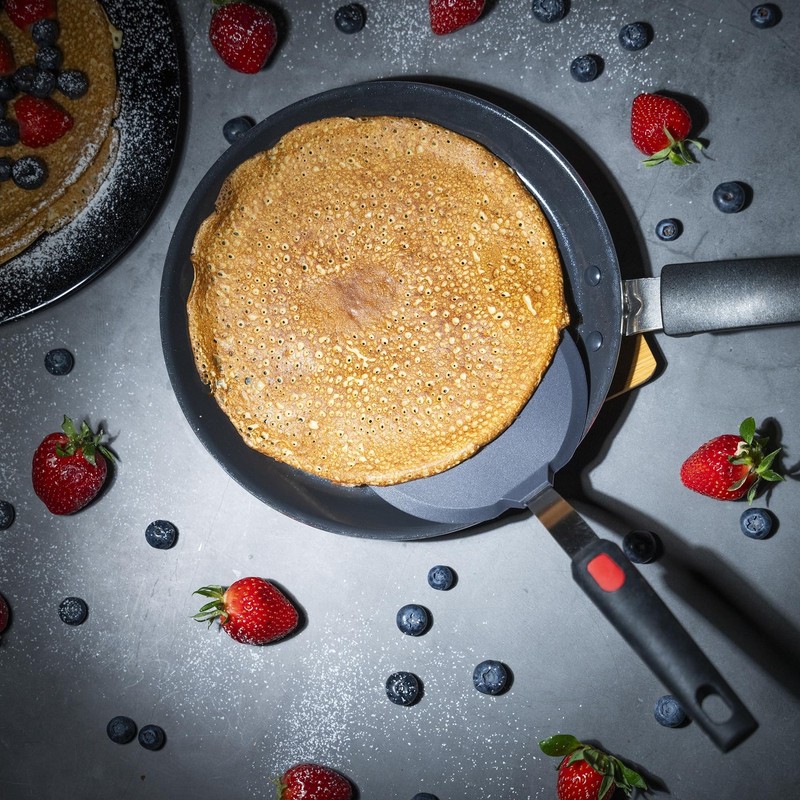 Silicone Pancake Spatula | Wide Beveled Edge Flipper with Stainless Steel Cur... gallery
