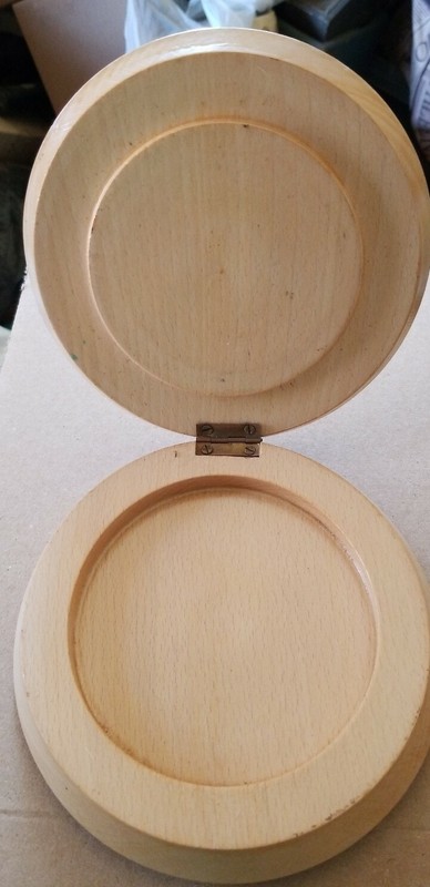 Fighting Roosters Vintage Wood Hinged Hamburger Press gallery