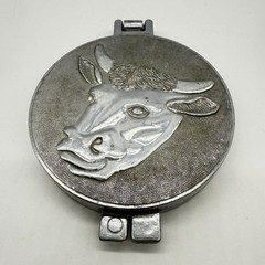 Vintage Aluminum Hamburger Patty Press, Cow Embossed Design