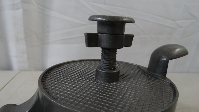 Single Adjustable Thickness Hamburger Press Heavy Duty Cast Aluminum Patty Maker gallery