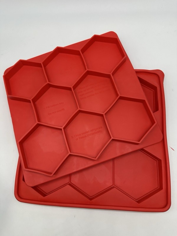 Shape + Store Burger Master 8 in 1 Burger Press & Freezer Container Silicone NEW gallery