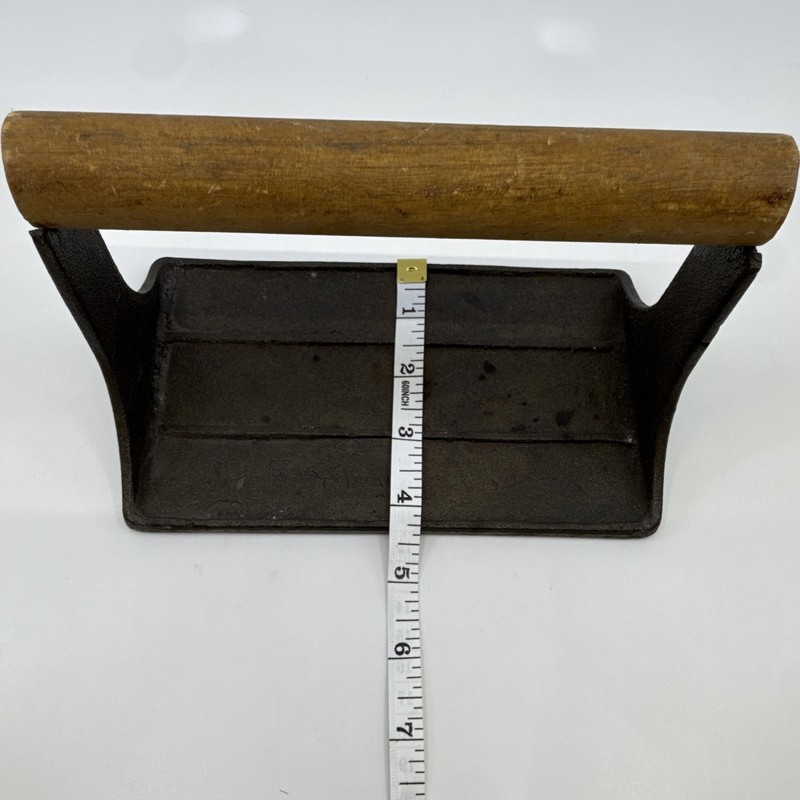 Cast Iron Bacon Press w/ Wood Handle, Pig Design, Large 7 in Antique gallery