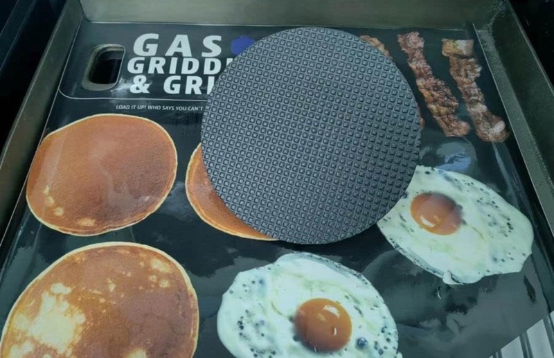 Fire grill Heavy-duty Cast Iron Burger Press New In Box gallery