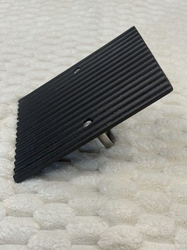 VTG (2006) Pampered Chef Heavy Duty Cast Iron 8 1/2" Square Grill Press #2875 gallery